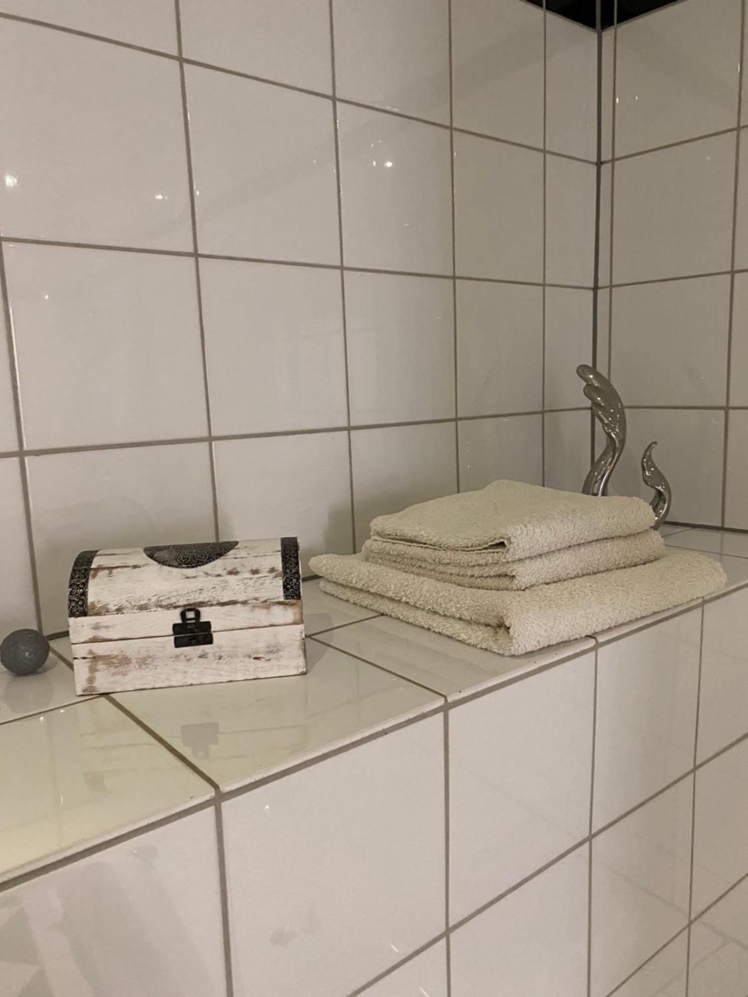 Ferienwohnung Zentral An Der Moselpromenade Zell an der Mosel Eksteriør bilde